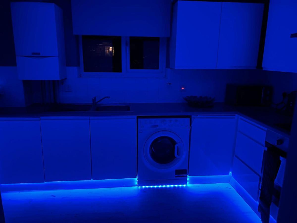 Lovely, Two Bedroom Apartment Central Location ลอนดอน ภายนอก รูปภาพ