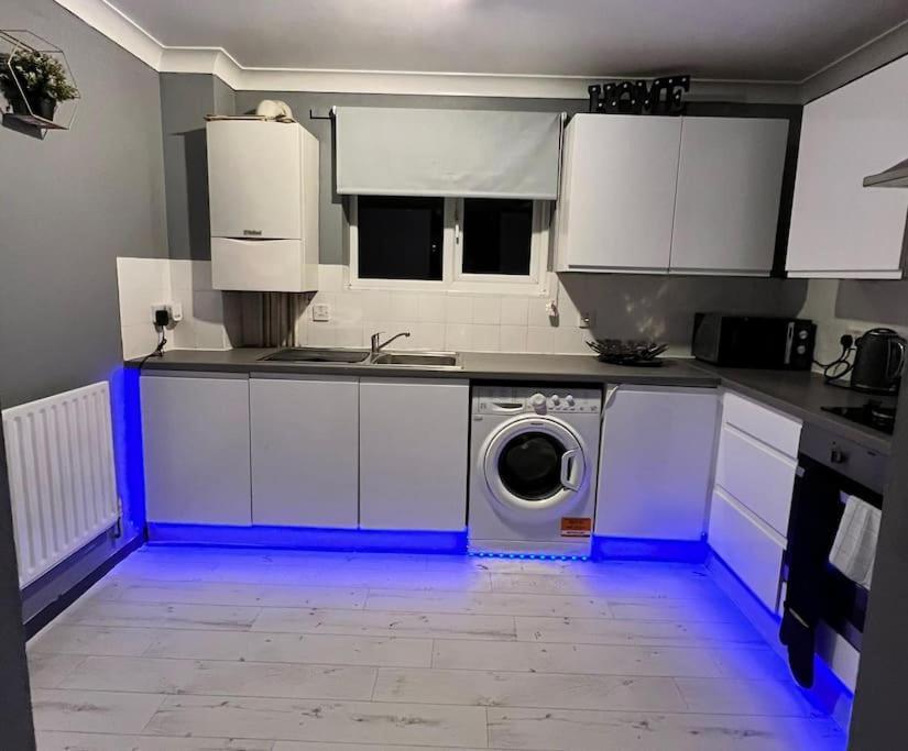 Lovely, Two Bedroom Apartment Central Location ลอนดอน ภายนอก รูปภาพ