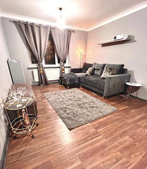 Lovely, Two Bedroom Apartment Central Location ลอนดอน ภายนอก รูปภาพ